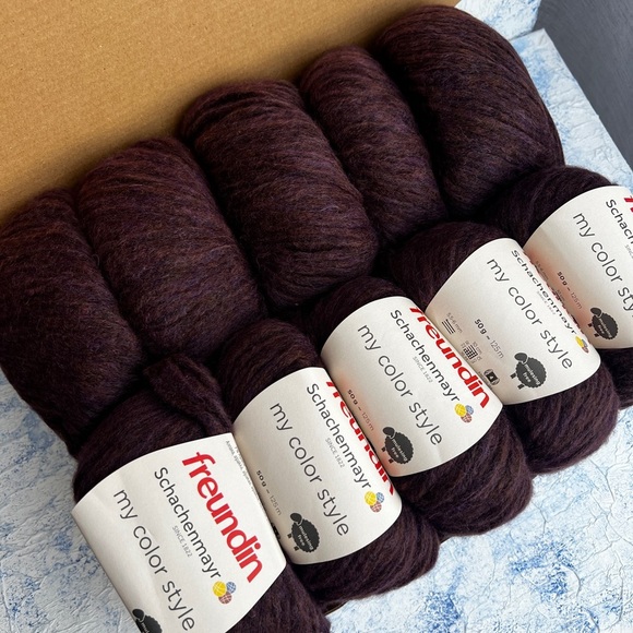 Schachenmayr Freundin Yarn in Deep Purple lot 10 balls - Picture 2 of 8